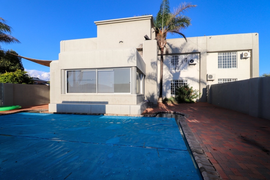 4 Bedroom Property for Sale in Wilkoppies North West